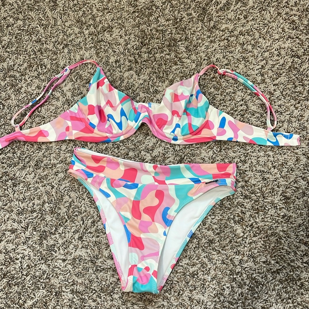 Blackbough Underwire Drippy Bikini